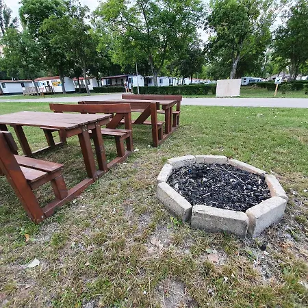 Naturexpert Mobilhazak-fuered Camping