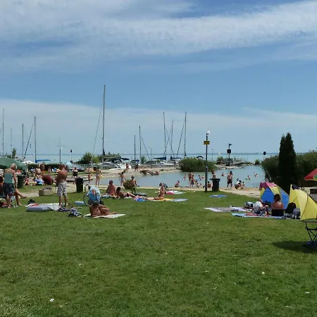 Camping Naturexpert Mobilhazak-fuered